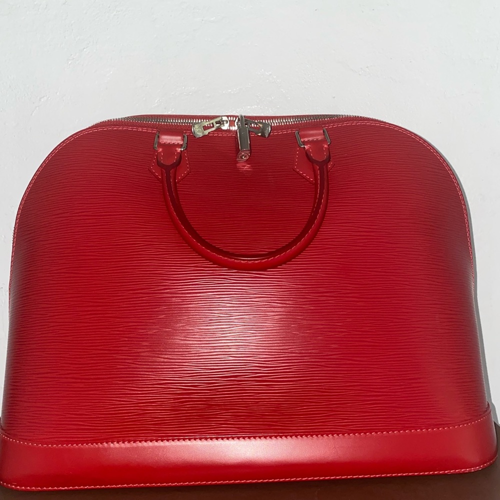 Louis Vuitton Alma GM Epi Carmin (Red)